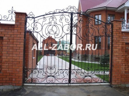 Кованые ворота для загородного дома + арт. КВ-6